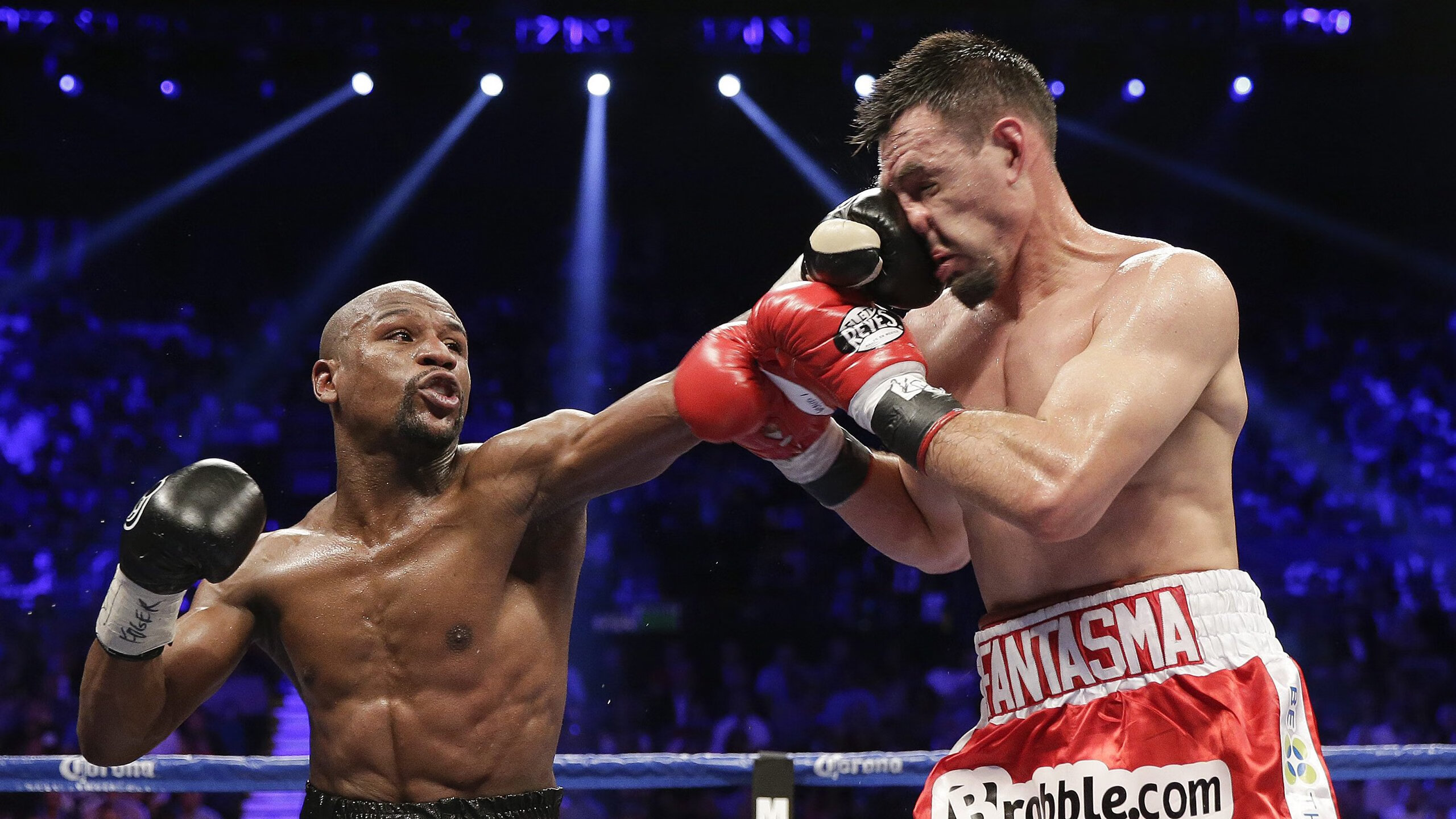 “逆境求胜：车手在极端环境的英勇战役”