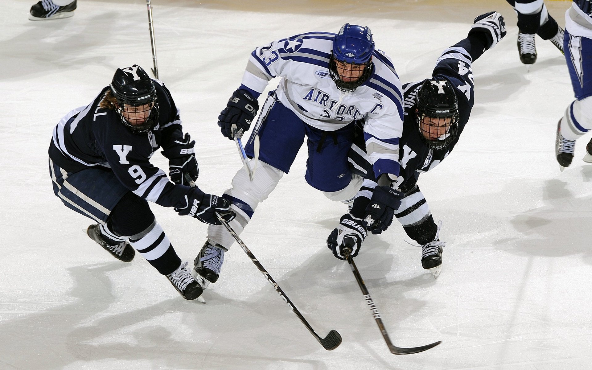 “逆境翻盘：球队如何在落后中找到逆转的秘诀”，1-3落后逆转的球队